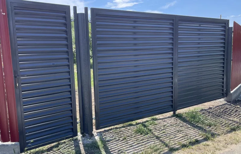 Producem sisteme complete de garduri si acoperisuri rezidentiale.