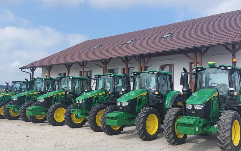 Tractoare John Deere la IPSO: Modele, Prețuri și Specificații 2026