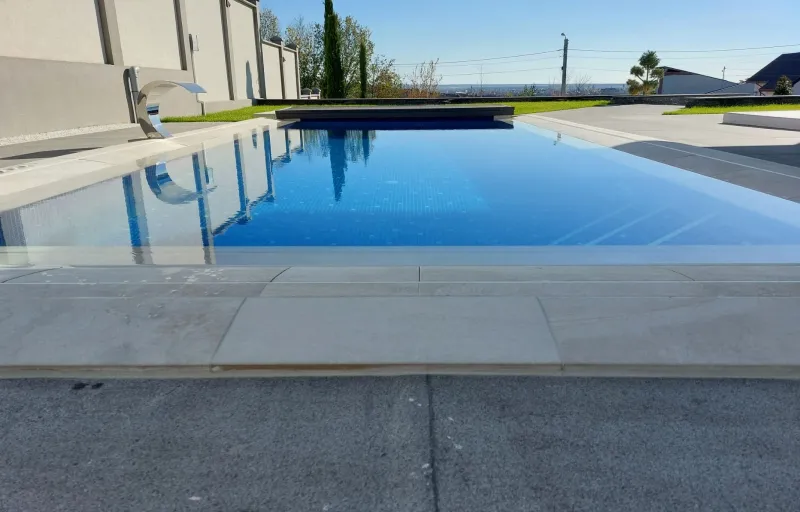HappyPool Specialiști în Construcția Piscinelor Premium