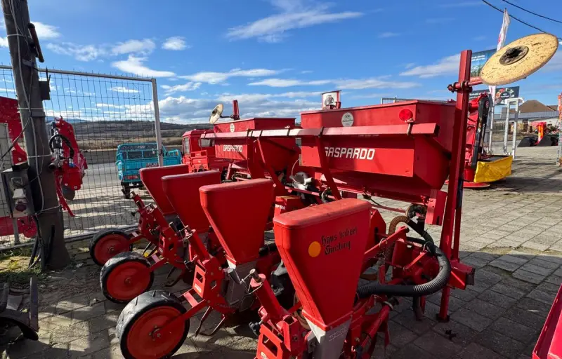 Tractoare si Utilaje Agricole – Vanzare